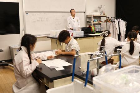 自分で見つける科学の楽しさ!会員制理科実験教室「e- 自分で見つける科学の楽しさ!会員制理科実験教室「e-