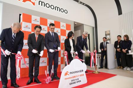 moomoo証券ストア 表参道、俳優・松重豊さんら登壇の moomoo証券ストア 表参道、俳優・松重豊さんら登壇の