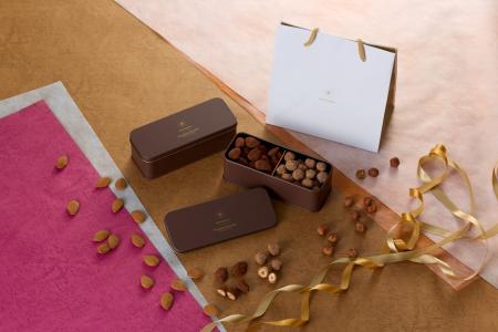 “明治記念館のパティシエが手仕込みで仕上げる、ロー “明治記念館のパティシエが手仕込みで仕上げる、ロー