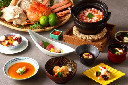 蟹や帆立など“海の幸”を贅沢に味わう。旬食材たっぷり 蟹や帆立など“海の幸”を贅沢に味わう。旬食材たっぷり