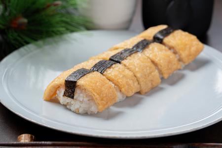 【揚げで、寿司をつくる】 むろやの新発想『寿司いな 【揚げで、寿司をつくる】 むろやの新発想『寿司いな