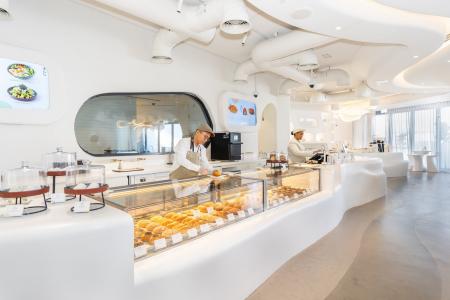 「チームラボフェノメナ アブダビ」内のジャパニーズ 「チームラボフェノメナ アブダビ」内のジャパニーズ