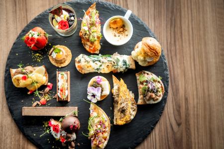 名古屋ミッドランドスクエア41Fの絶景とともに 7種の 名古屋ミッドランドスクエア41Fの絶景とともに 7種の