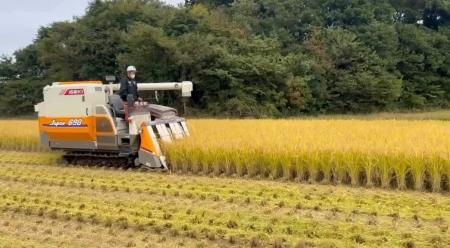 農機具王岩手店、収穫した自社栽培米を福祉施設へ寄付 農機具王岩手店、収穫した自社栽培米を福祉施設へ寄付