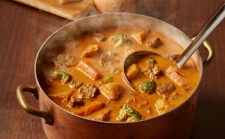 冬の一番人気、「温野菜とチーズのブラウンシチュー」 冬の一番人気、「温野菜とチーズのブラウンシチュー」