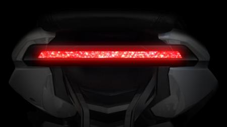 スタンレー電気、粒状面発光リアランプによる視認性と スタンレー電気、粒状面発光リアランプによる視認性と