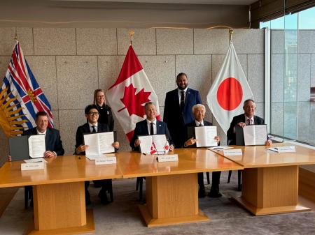 (株)Mobitect カナダ大使館にて調印式 FIRST NATIONS (株)Mobitect カナダ大使館にて調印式 FIRST NATIONS