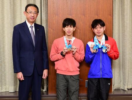 高槻市在住の2選手が全国障害者スポーツ大会優勝を市 高槻市在住の2選手が全国障害者スポーツ大会優勝を市