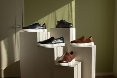 通勤も週末も“きちんと快適”2025年新作「BEACON LIGHT 通勤も週末も“きちんと快適”2025年新作「BEACON LIGHT