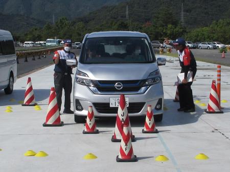 【JAF広島】公道では体験できない“急ブレーキ”や“スラ 【JAF広島】公道では体験できない“急ブレーキ”や“スラ