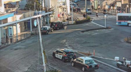 JR逗子駅タクシー乗り場でモニタリングシステムutf-8 JR逗子駅タクシー乗り場でモニタリングシステムutf-8