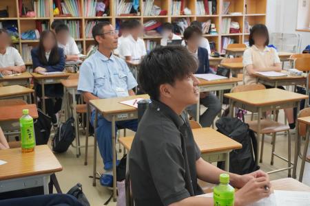 横浜市立舞岡中学校3学年「課題解決型職業講話」にロ 横浜市立舞岡中学校3学年「課題解決型職業講話」にロ