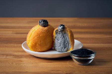 【UNI DONUTS】SNS投票で決定!冬の新作「黒ごま」生 【UNI DONUTS】SNS投票で決定!冬の新作「黒ごま」生