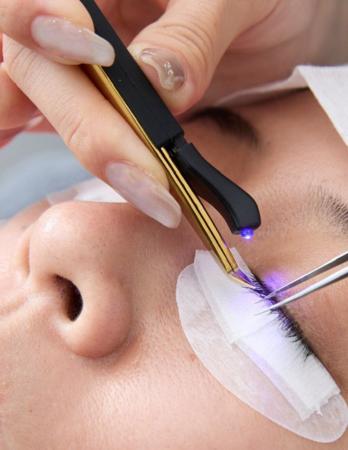 アイラッシュ新メニュー!LEDグルーエクステンション アイラッシュ新メニュー!LEDグルーエクステンション