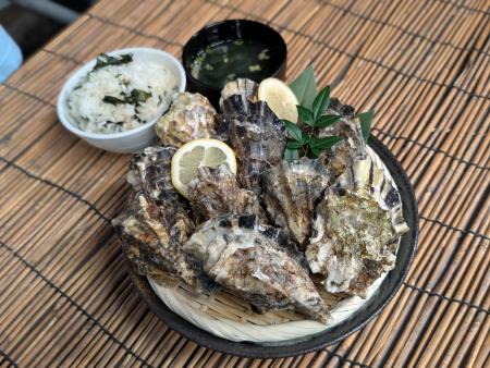 【愛知・知多半島】日本最大級の牡蠣小屋、リニューア 【愛知・知多半島】日本最大級の牡蠣小屋、リニューア