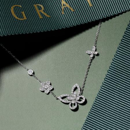 グラフのアイコニックなモチーフをダブルで楽しめるオ グラフのアイコニックなモチーフをダブルで楽しめるオ