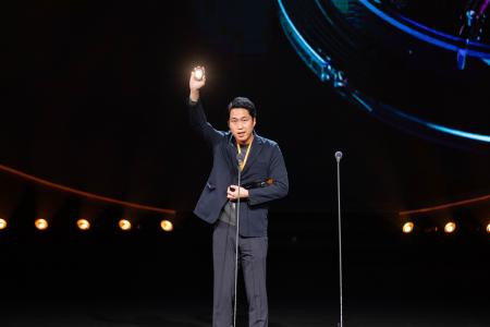 南ア発のフェアトレード・ソーラーライト「ソネングラ 南ア発のフェアトレード・ソーラーライト「ソネングラ