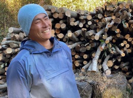 歴史と技術を守る一品。 日本三大備長炭「日向備長炭 歴史と技術を守る一品。 日本三大備長炭「日向備長炭