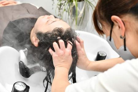 街の象徴物・サザンカが頭皮ケアに!冬限定で『神戸ヘ 街の象徴物・サザンカが頭皮ケアに!冬限定で『神戸ヘ