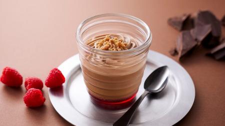 上品なチョコレートと甘酸っぱいラズベリーが香る、贅 上品なチョコレートと甘酸っぱいラズベリーが香る、贅