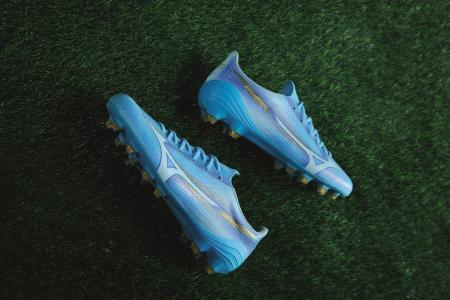 フットボールシューズ「MIZUNO α III」シリーズ発売 フットボールシューズ「MIZUNO α III」シリーズ発売