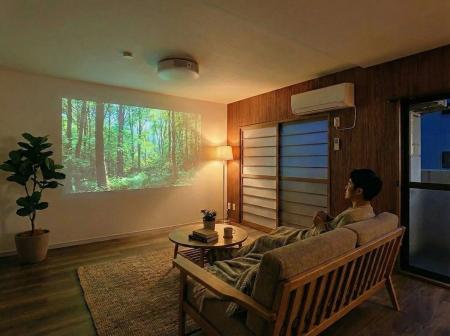 動画はスマホで観る時代|「スマホが大画面の“自分劇 動画はスマホで観る時代|「スマホが大画面の“自分劇