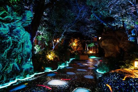老舗高級料亭 つきじ治作、95年という時を背景に。色 老舗高級料亭 つきじ治作、95年という時を背景に。色