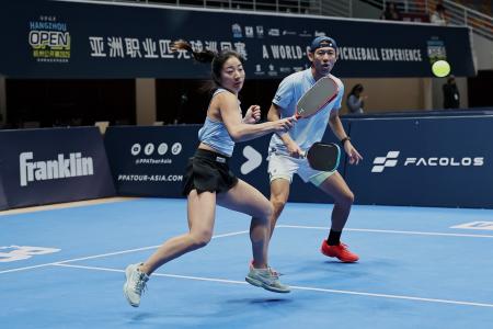 三好健太選手、吉冨愛子選手 世界トップクラスのピッ 三好健太選手、吉冨愛子選手 世界トップクラスのピッ