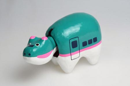 E5系新幹線赤べこ絵付け体験~in仙台駅~を開催します E5系新幹線赤べこ絵付け体験~in仙台駅~を開催します