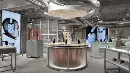 Nothing、インド初の直営店「Nothing Store Bengaluru Nothing、インド初の直営店「Nothing Store Bengaluru