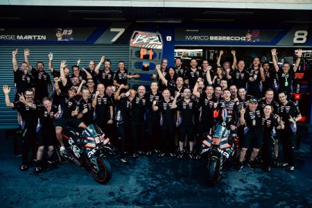 aprilia racing のマルコ・ベッツェッキ選手がMOTO GP aprilia racing のマルコ・ベッツェッキ選手がMOTO GP