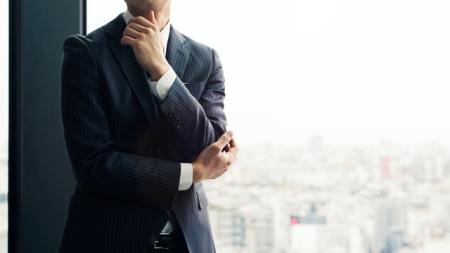 2026年の経営課題「人材強化」が90.2%と突出 経営課 2026年の経営課題「人材強化」が90.2%と突出 経営課