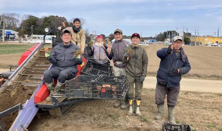 ファミリーマートの障がいのある社員が育てた“旬の恵 ファミリーマートの障がいのある社員が育てた“旬の恵