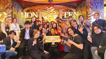 歌舞伎町「愛本店」を昼間貸切、土岐総一郎バースデー 歌舞伎町「愛本店」を昼間貸切、土岐総一郎バースデー