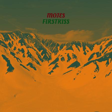 小さなワンルームから世界中に鳴り響く音楽を。SNS発 小さなワンルームから世界中に鳴り響く音楽を。SNS発