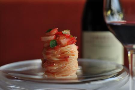 【リゾナーレ】旬の苺と春野菜が彩る「春色の一皿」を 【リゾナーレ】旬の苺と春野菜が彩る「春色の一皿」を