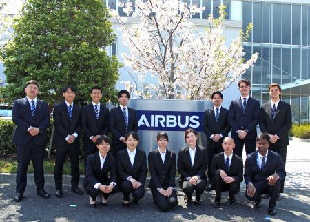 日本の空を支える次世代の14人、エアバス・ヘリコプタ 日本の空を支える次世代の14人、エアバス・ヘリコプタ