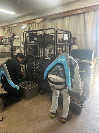 社会福祉法人友愛学園、マッスルスーツ導入で身体負担 社会福祉法人友愛学園、マッスルスーツ導入で身体負担