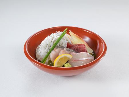 【グランドニッコー淡路】淡路島生しらす海鮮丼を4月2 【グランドニッコー淡路】淡路島生しらす海鮮丼を4月2