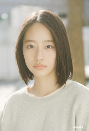 アナログインスタントカメラ「instax mini 13(TM)」の アナログインスタントカメラ「instax mini 13(TM)」の