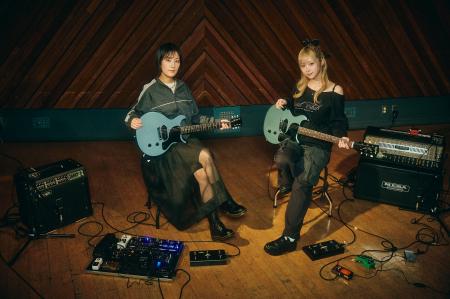 気鋭のアーティストが話題のアニメ公式コラボ・ギター 気鋭のアーティストが話題のアニメ公式コラボ・ギター