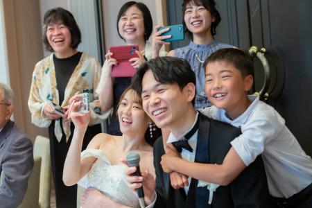 全国11拠点・18都市で25,000組以上のウェディングをプ 全国11拠点・18都市で25,000組以上のウェディングをプ