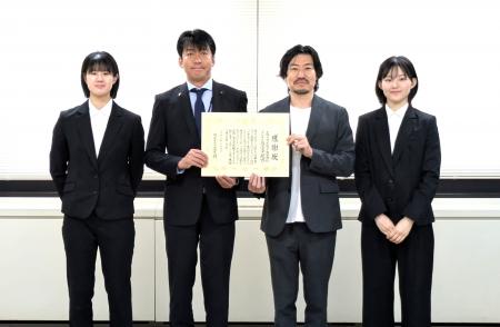 デフリンピック金メダリストの双子デフバスケ選手へ寄 デフリンピック金メダリストの双子デフバスケ選手へ寄