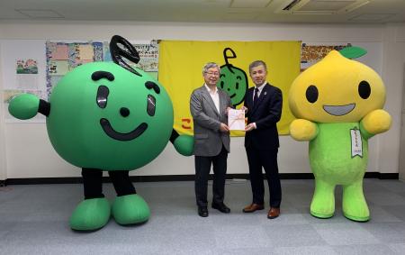 こくみん共済 coop様より「こどもエコクラブ」にご寄 こくみん共済 coop様より「こどもエコクラブ」にご寄