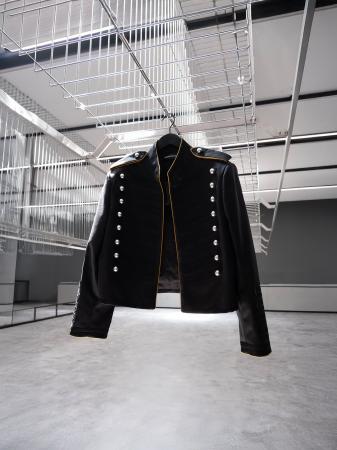 ANN DEMEULEMEESTER 阪急メンズ大阪3階 LUXURY BOUTIQ ANN DEMEULEMEESTER 阪急メンズ大阪3階 LUXURY BOUTIQ