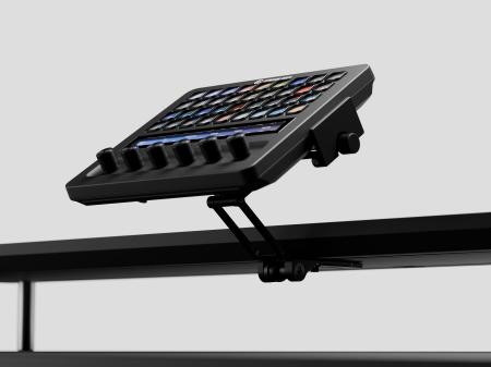 PREDUCTS:大型ガジェットを浮かせるクランプ機構搭載 PREDUCTS:大型ガジェットを浮かせるクランプ機構搭載