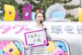 村重杏奈さんが地球侵略をもくろむ「ペタグー星人」の 村重杏奈さんが地球侵略をもくろむ「ペタグー星人」の