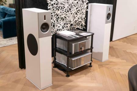 ドイツ最高峰オーディオブランド「Burmester」の最新 ドイツ最高峰オーディオブランド「Burmester」の最新