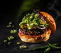 【Wagyu Burger】食べ進めるほどに辛さが重なる。“刺 【Wagyu Burger】食べ進めるほどに辛さが重なる。“刺