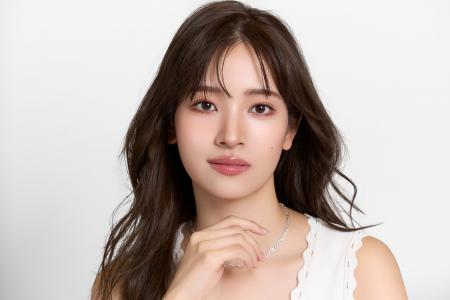 今、BBクリームの波が再び。ヘアメイクyumiも推す進化 今、BBクリームの波が再び。ヘアメイクyumiも推す進化